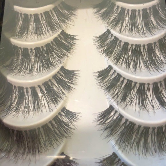 Eyelashes - Picture 2 of 4